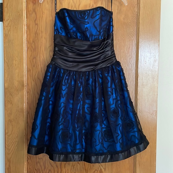 Jessica McClintock Dresses & Skirts - Like-new dress from Jessica McClintock for Gunne Sax size 5